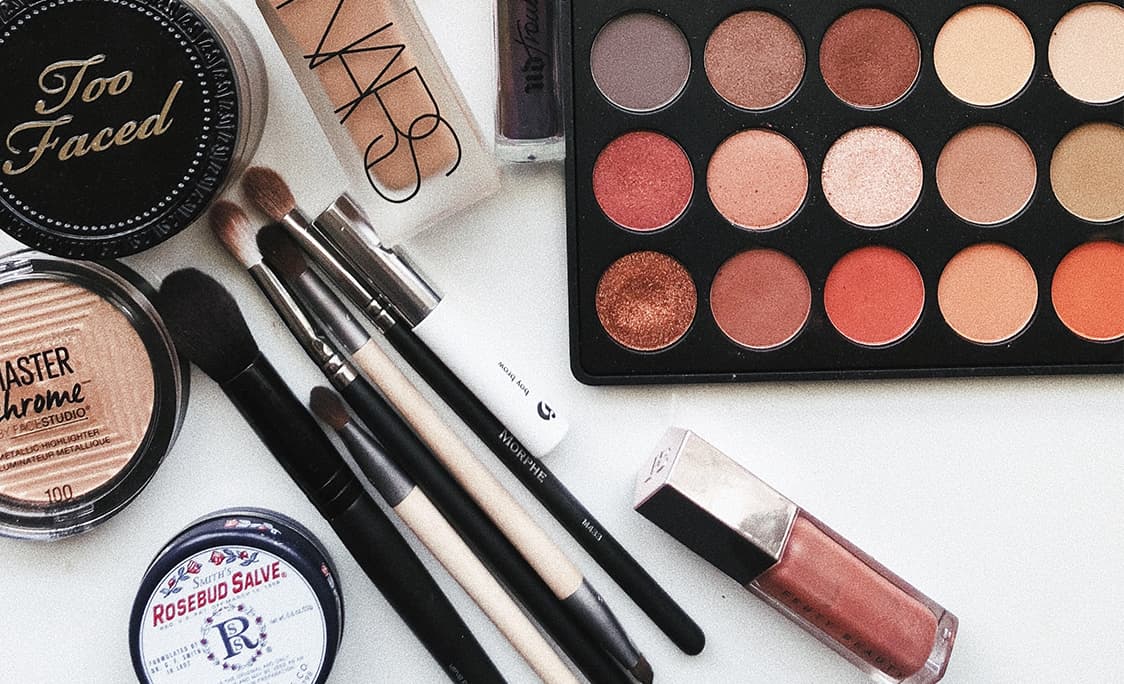 Cover Image for Makeup is Art, not a Feminist Issue