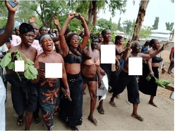 Cover Image for Nasarawa Women Defy Police Ban, Protest Re-election of Governor Sule